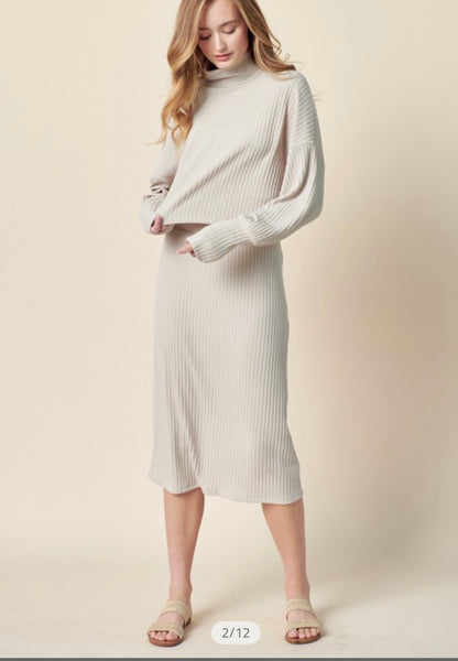 Raina taupe set